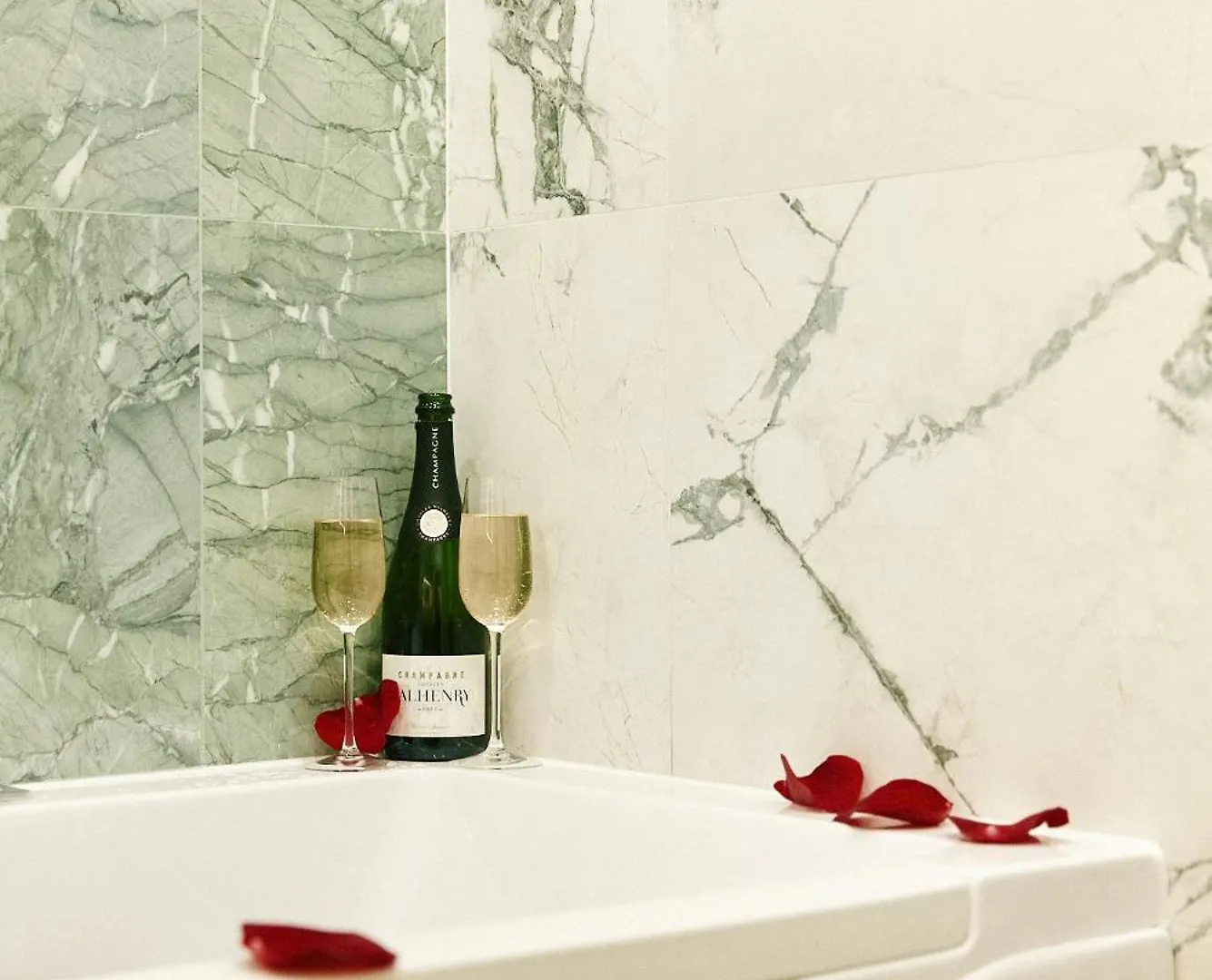 Lavie Maison Central Ac Hot Tub Paris 0*,