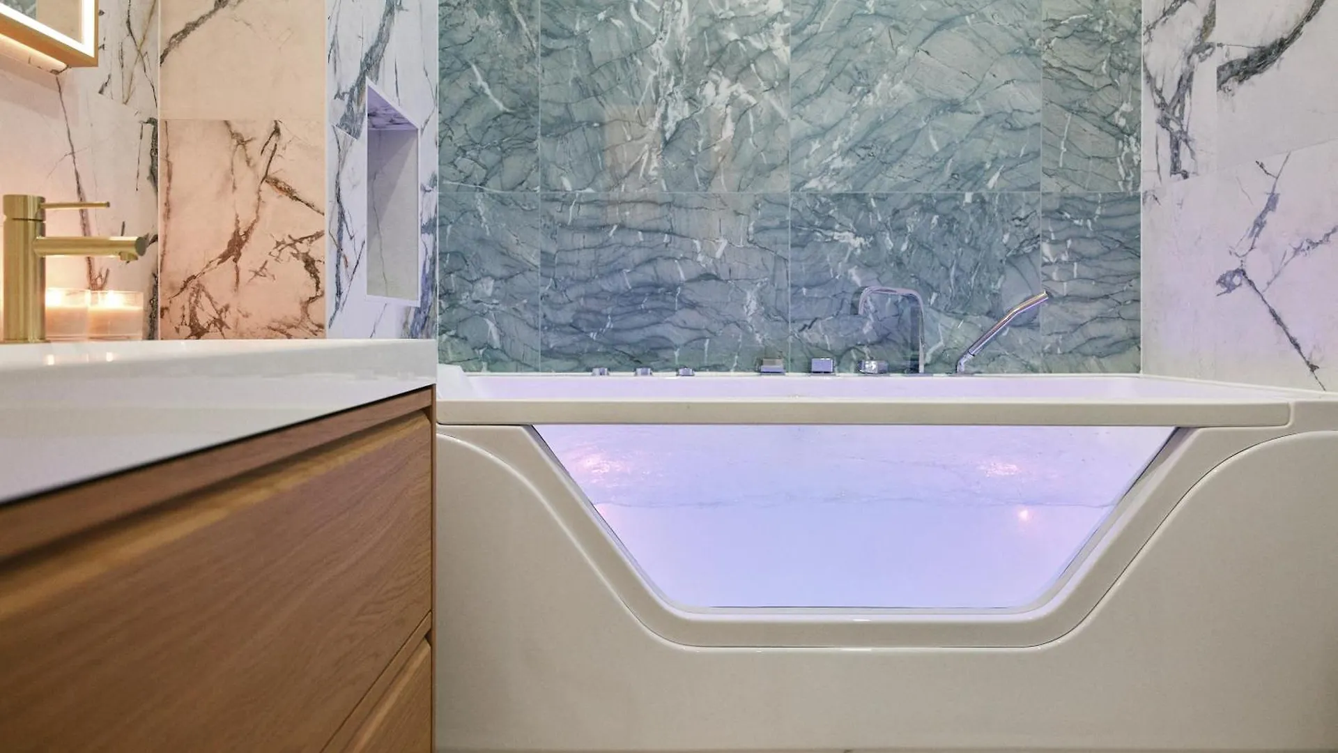 Lavie Maison Central Ac Hot Tub Paryż