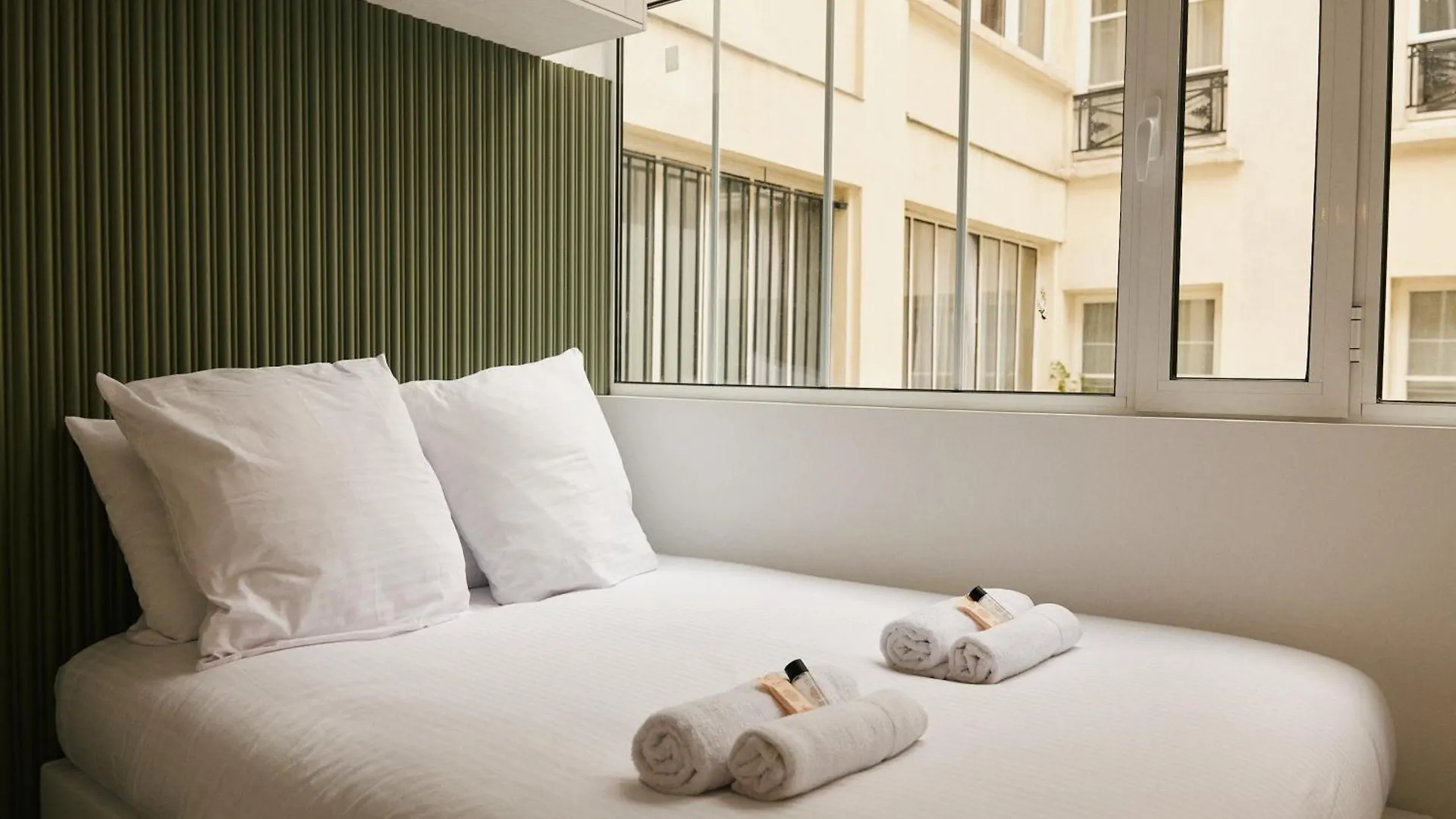Apartment Lavie Maison Central Ac Hot Tub Paris France
